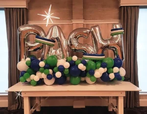 Beautiful Bouquet special for decorations with names of 4 letters. With the colors you like, with a unique detail for your birthday parties, retirement, anniversary, etc. Delivery only applies to 5 miles around the store.